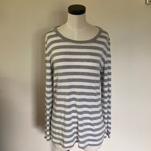 Gap Gray & White Striped Long Sleeved Shirt✨